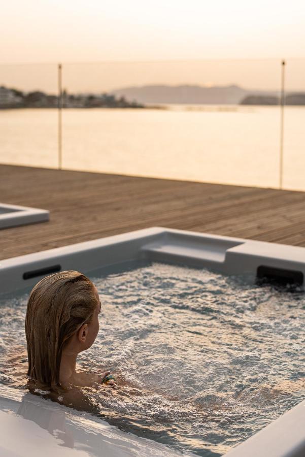 Domus Aqua Villa Kato Daratso Bagian luar foto